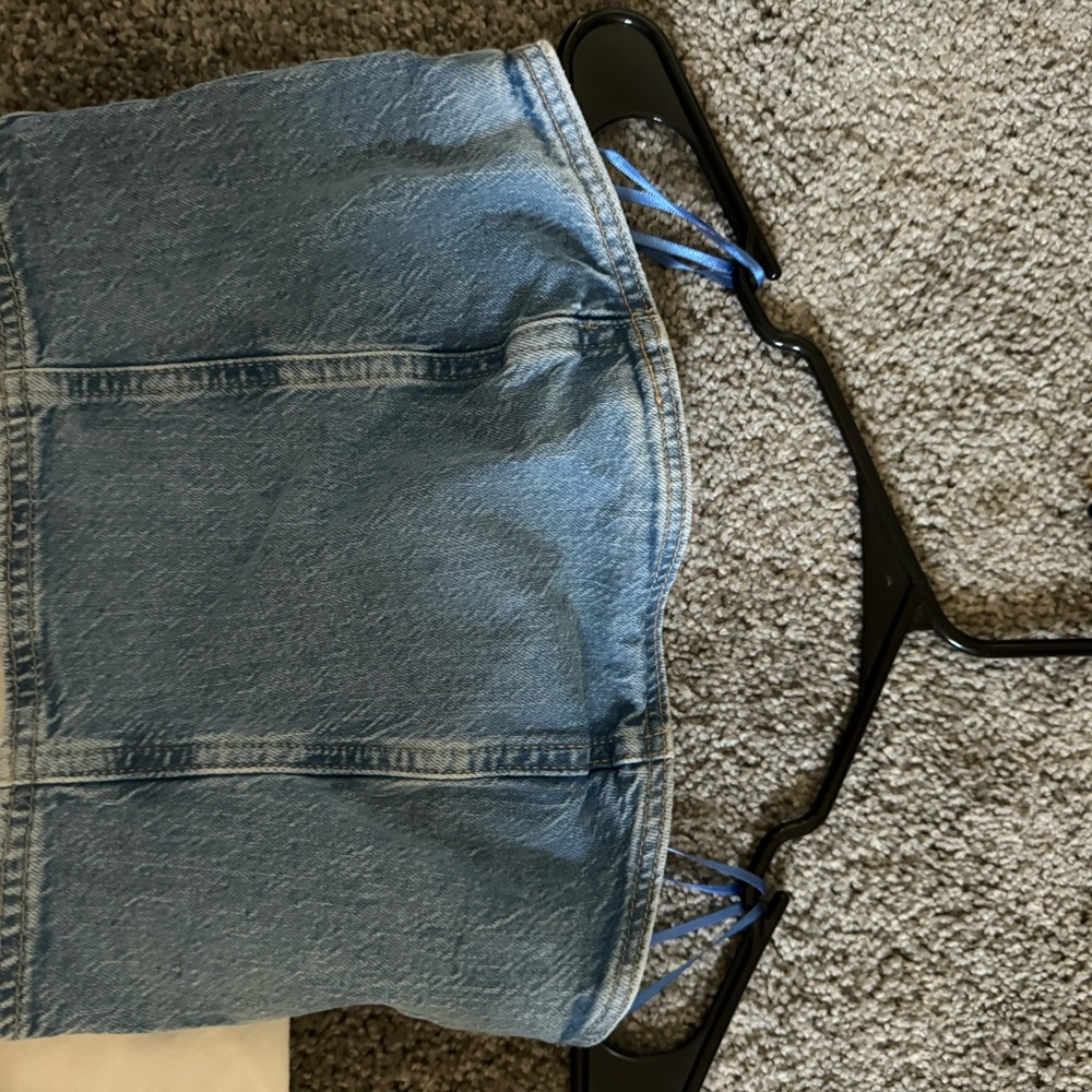 Jean Material cropped tube top. New w tags from Zara, size XS. Super cute!!